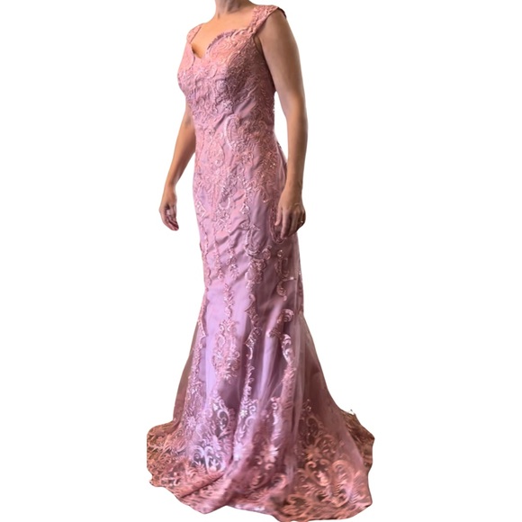Long Dusty Rose Formal, Evening Gown, Mermaid fit with Tooling, lace & sequins - Picture 4 of 17